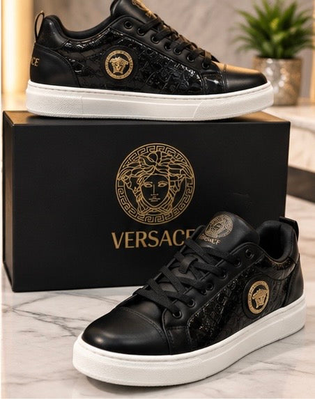 Luxury Black Shoes & Gold Designer-Sneakers – Premium Style